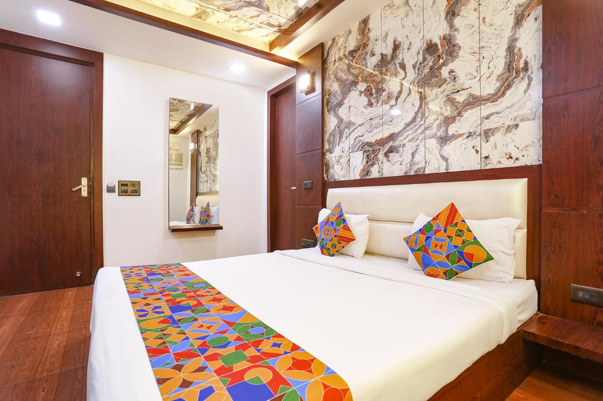 Fabhotel Grand Sparrow Tajganj Exterior photo