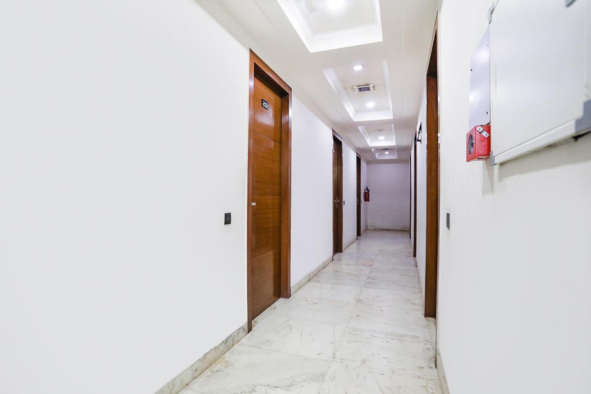 Fabhotel Grand Sparrow Tajganj Exterior photo